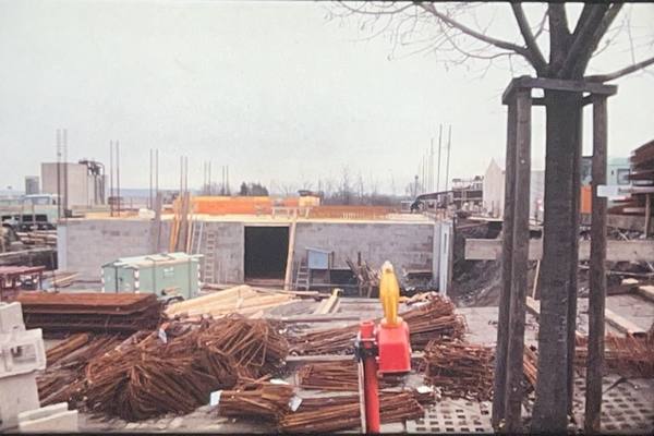 1990 – Neubau